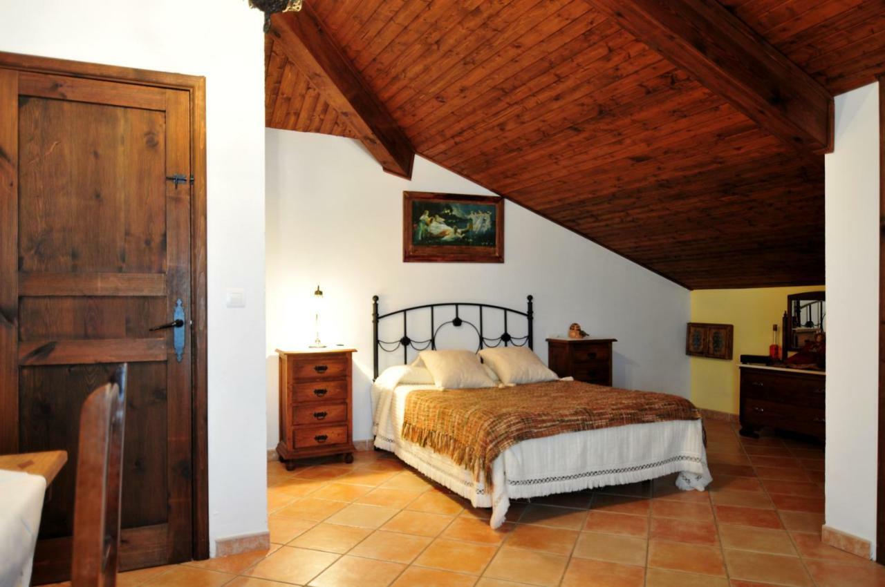 El Romerito Guest House Zalamea la Real Luaran gambar