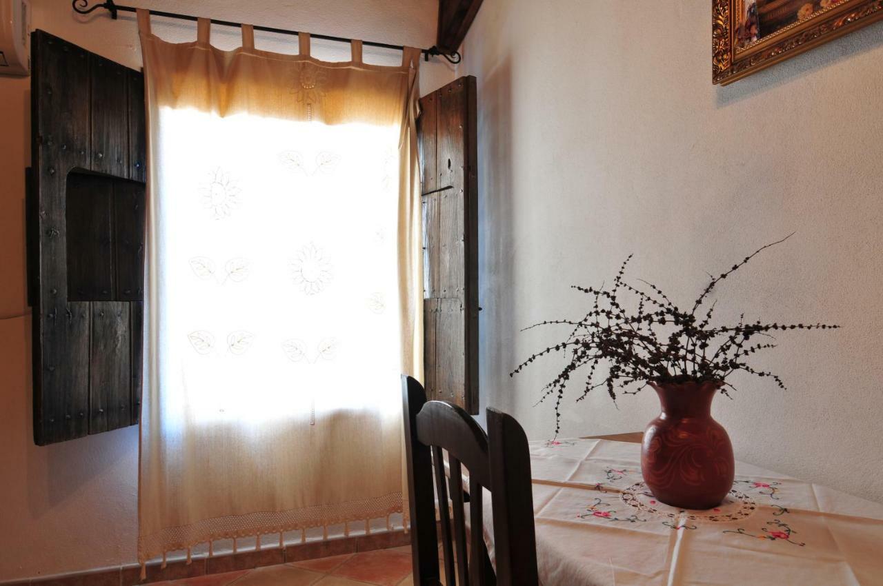 El Romerito Guest House Zalamea la Real Luaran gambar